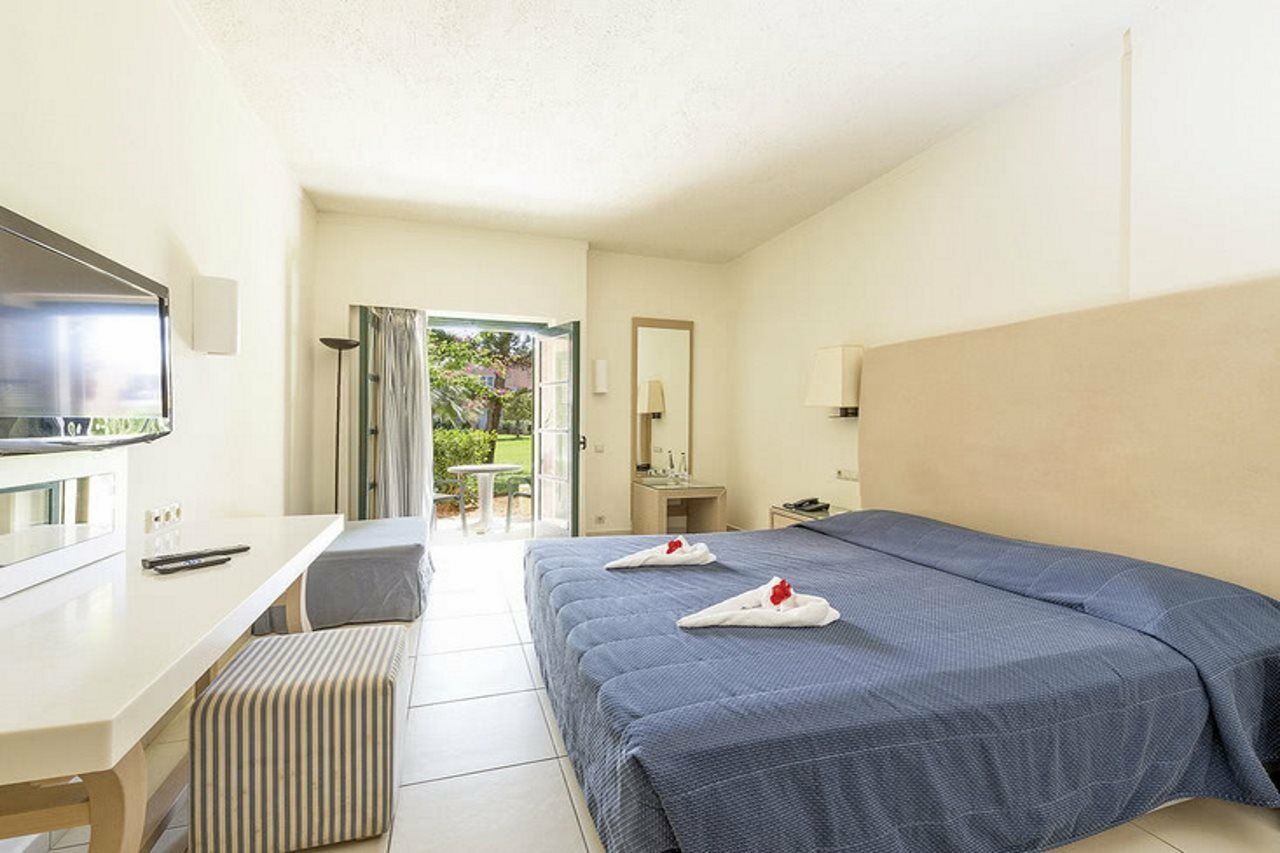 Allsun Zorbas Village Hersonissos  Bagian luar foto